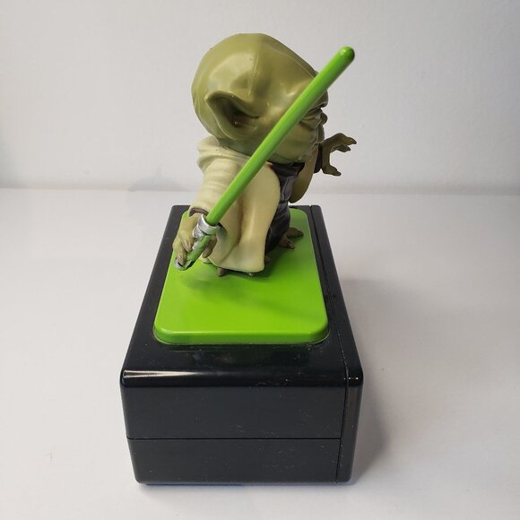 Lucas Film Yoda Alarm Clock w Light Saber 5" across Tested/Working *no box* - Picture 7 of 13